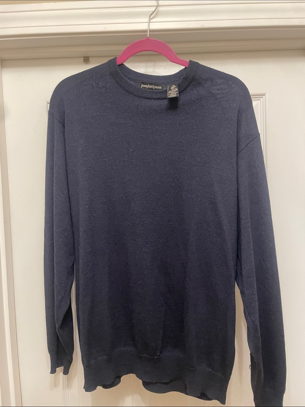 Joseph & Lyman  Crewneck 100% Australian wool Sweater in Navy layering preppy